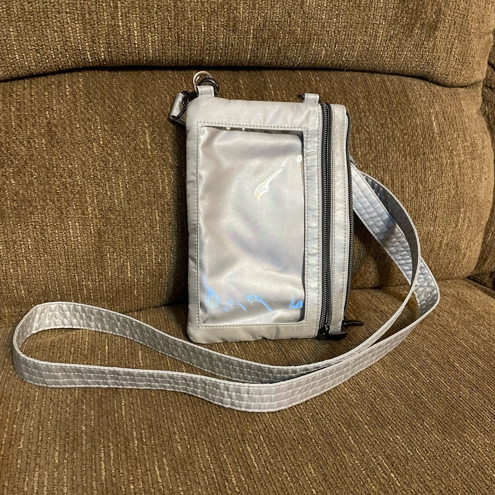 Lug Peekaboo Crossbody Bag Silver EUC